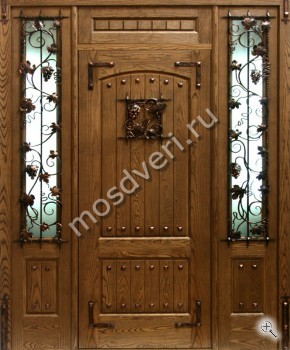 Эксклюзивная парадная трехстворчатая дверь со стеклом и ковкой - купить от производителя Мосдвери Эксклюзивная парадная трехстворчатая дверь со стеклом и ковкой